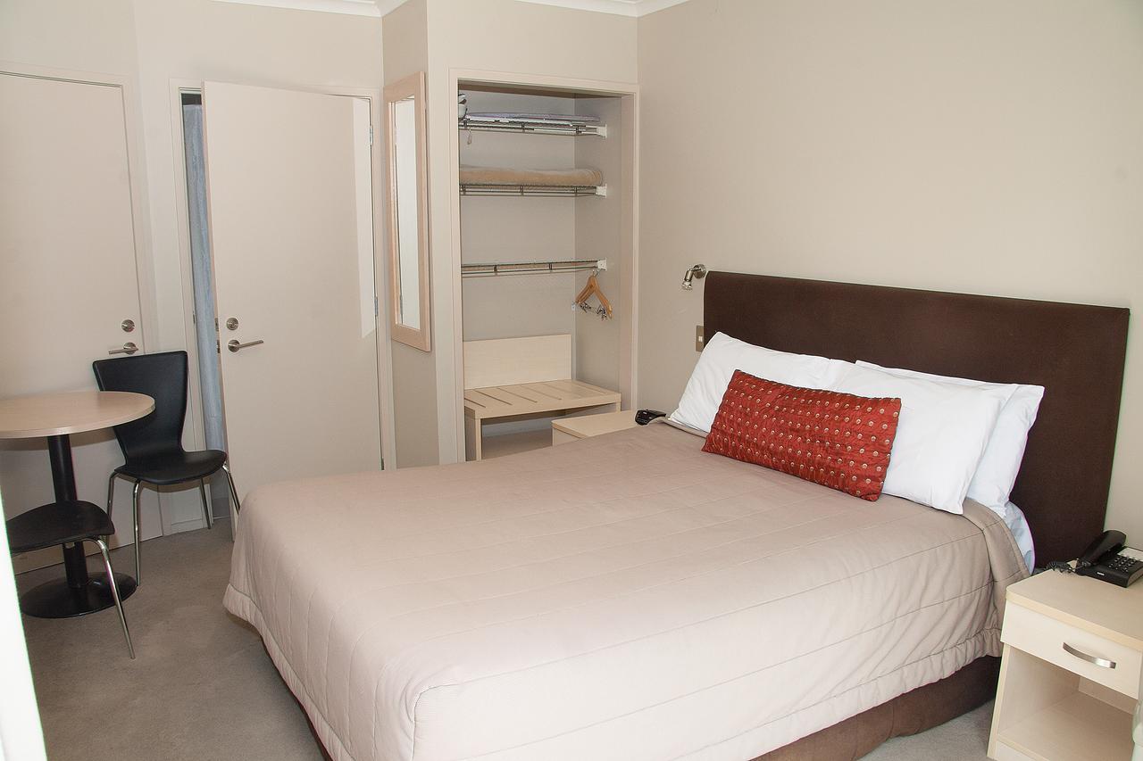 Tower Junction Motor Lodge - Best Location - Free Pickup & Dropoff Service To Christchurch Railway Station - Walking Distance To Westfield Mall, Tower Junction Mall, Addington Raceway And Hagley Park Etc Exterior photo